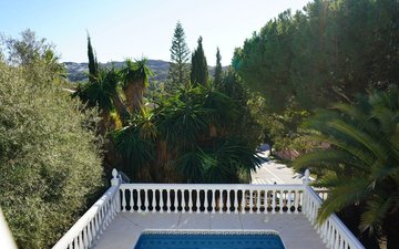 Property slide 30