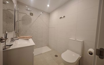 Property slide 32