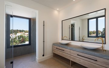 Property slide 18