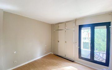 Property slide 6