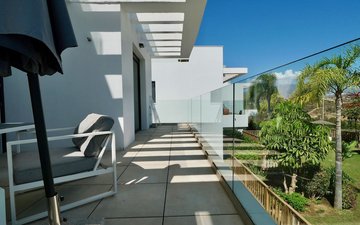Property slide 22
