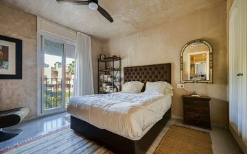 Property slide 25