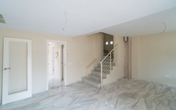 Property slide 32