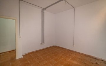 Property slide 43