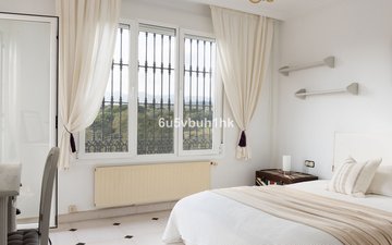 Property slide 18