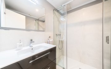 Property slide 25