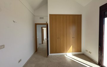 Property slide 22