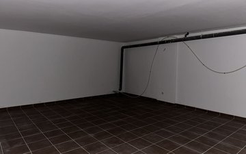 Property slide 80