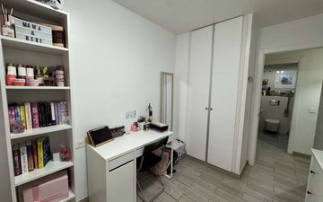 Property slide 20