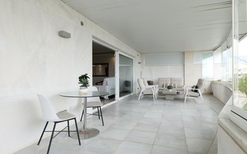 Property slide 22