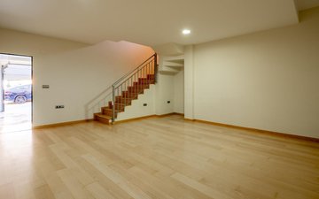 Property slide 18