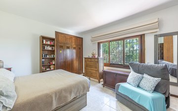 Property slide 14