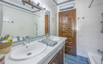 Property slide 17
