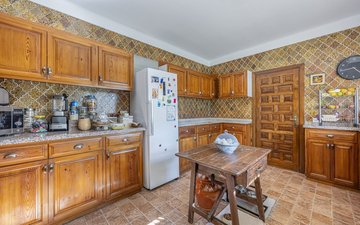 Property slide 21