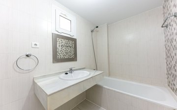 Property slide 21