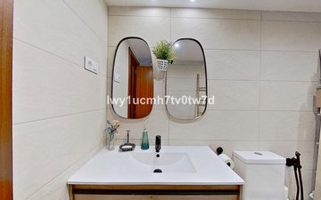 Property slide 32