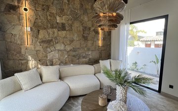 Property slide 17