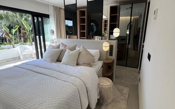 Property slide 21