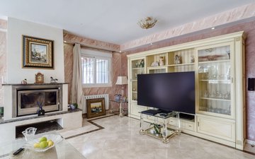 Property slide 10