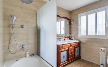 Property slide 21