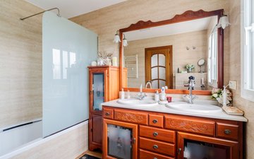 Property slide 25