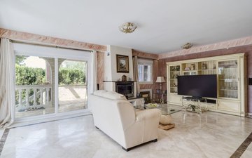 Property slide 4