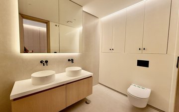 Property slide 18