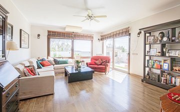 Property slide 10