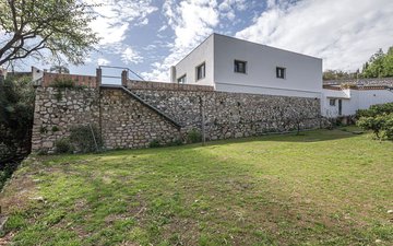 Property slide 24