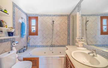Property slide 18