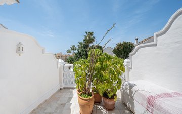 Property slide 21