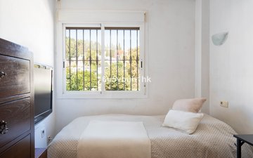 Property slide 19