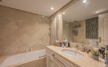 Property slide 20