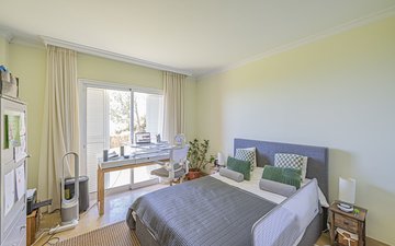 Property slide 25