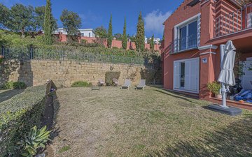 Property slide 32
