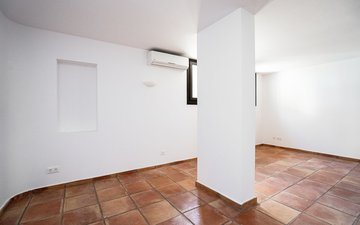 Property slide 40