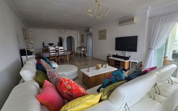 Property slide 10
