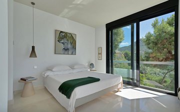 Property slide 21
