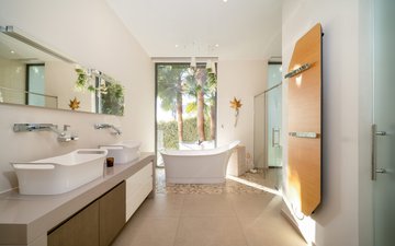 Property slide 10