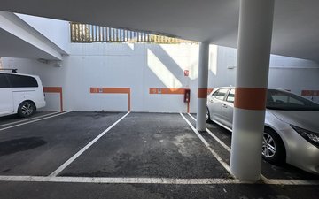 Property slide 32