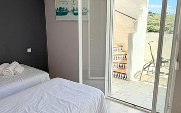 Property slide 32