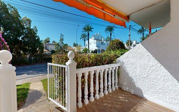 Property slide 32