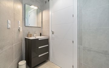 Property slide 24
