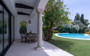 Property slide 61