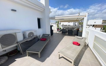 Property slide 32