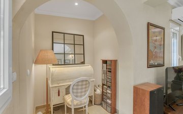 Property slide 10