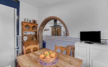 Property slide 16