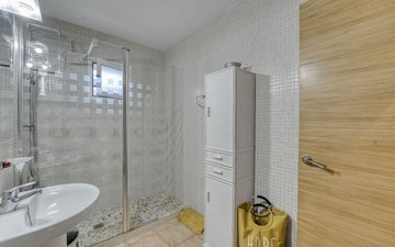 Property slide 44