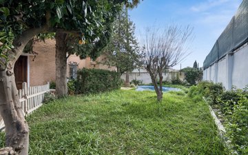 Property slide 50