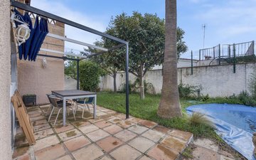 Property slide 52